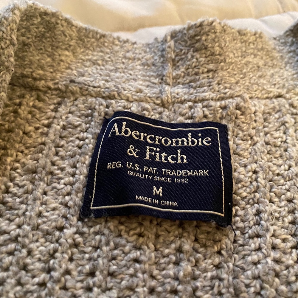 Sweater - Picture 3 of 5